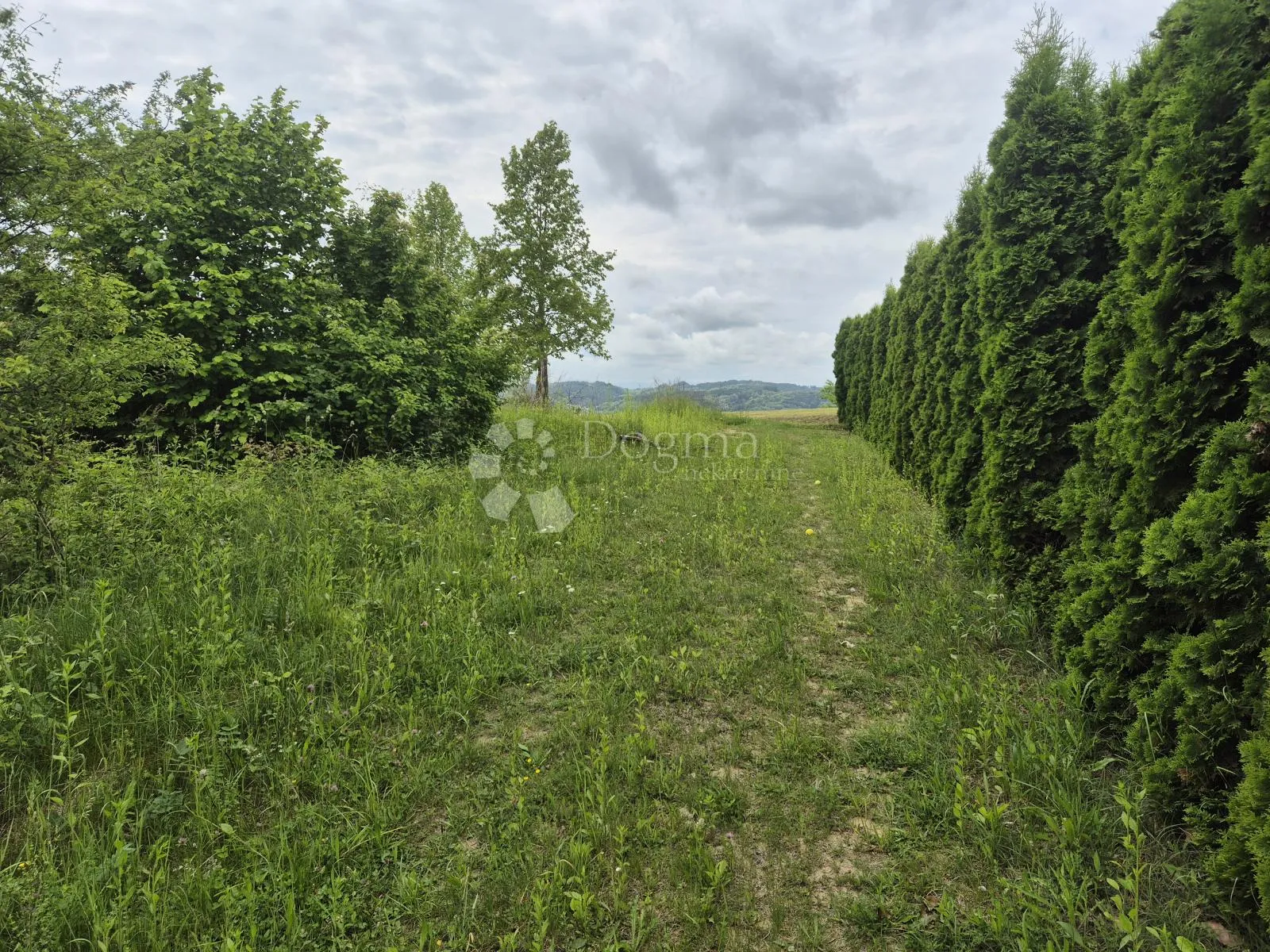 građevinsko zemljište 1.543m² na bregu iznad sv. križa začretja! - slika 4
