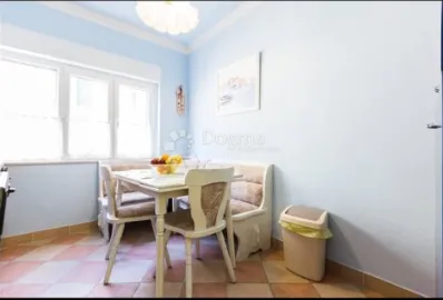 kuća u tisnom sa 3 apartmana, nekoliko metara od mora - slika 5