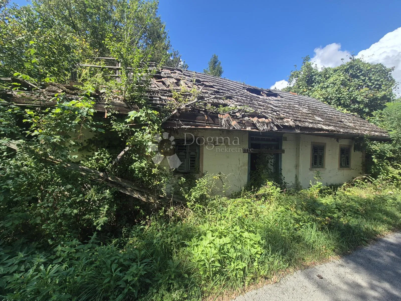 kuća za rušenje na mirnoj lokaciji sa 1.334m² građevinskog zemljišta! - slika 3