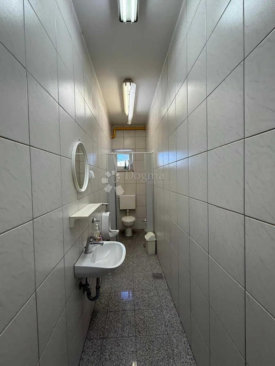 servisni i uredski objekt na odličnoj lokaciji! - slika 8