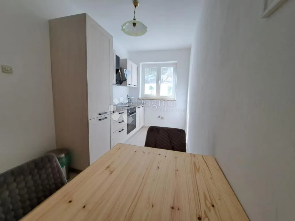 urbana vila na korak od mora - slika 18