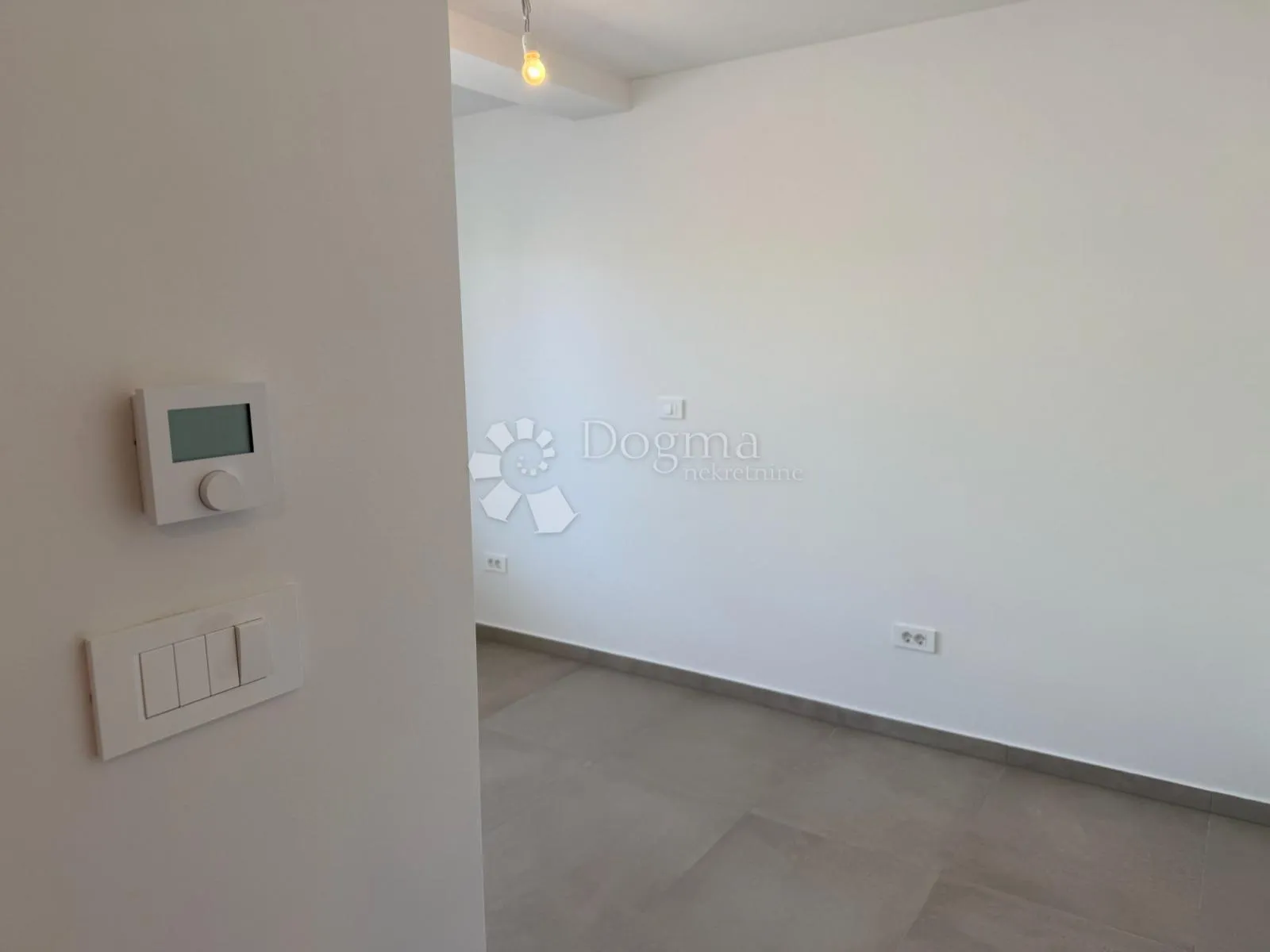 poslovni prostor na odličnoj lokaciji - slika 8