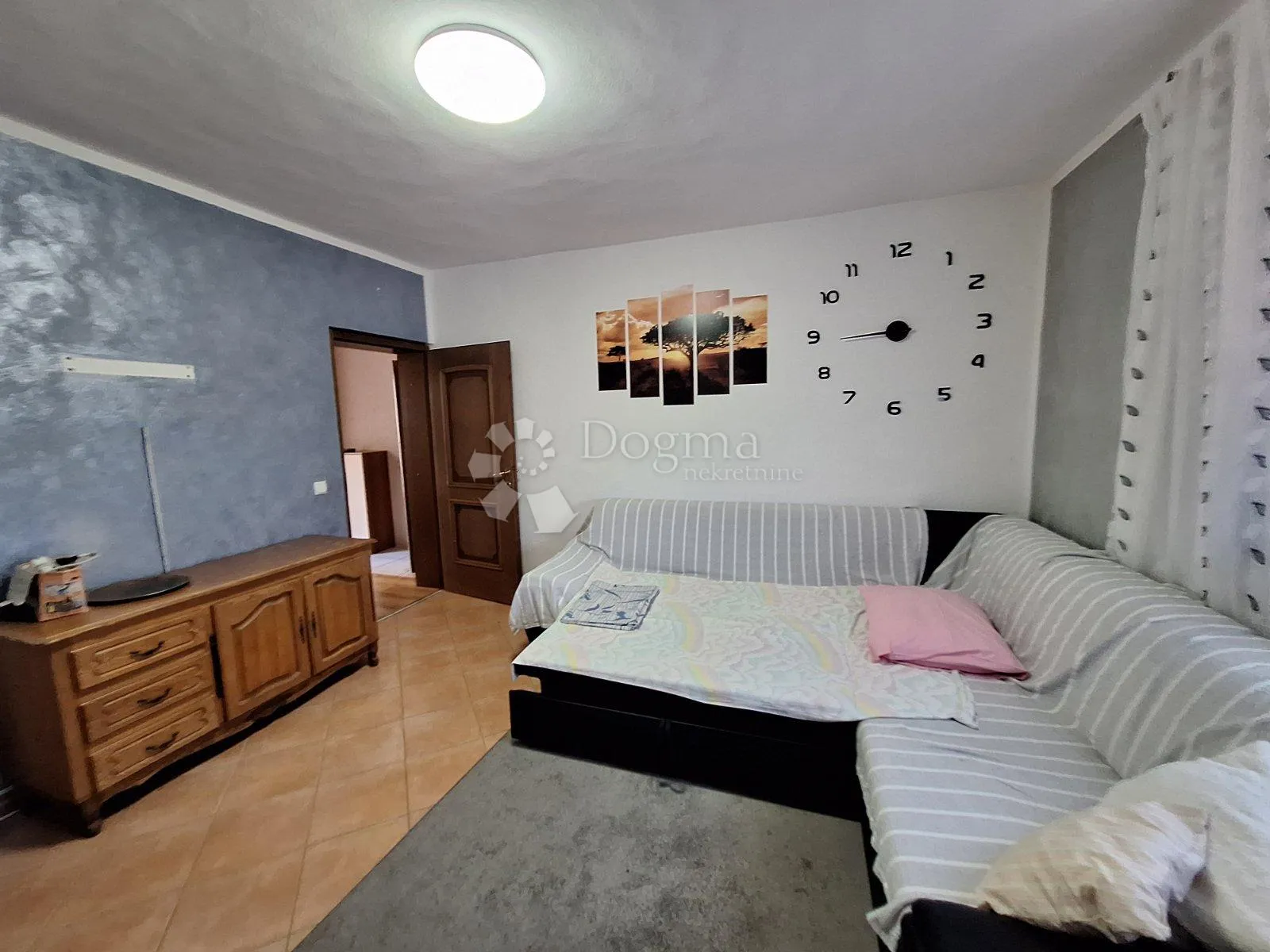 samostojeća kuća sa 3 apartmana - slika 17