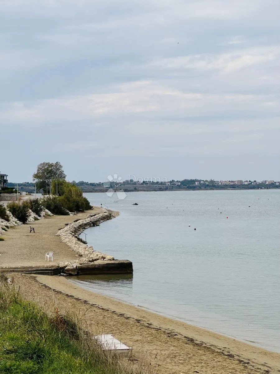 penthouse s9 u ninu, 100 m od mora, krovna terasa - slika 10