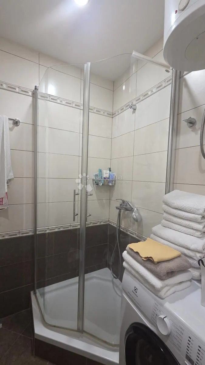 moderan apartman s lođom i parkirnim mjestom - slika 6