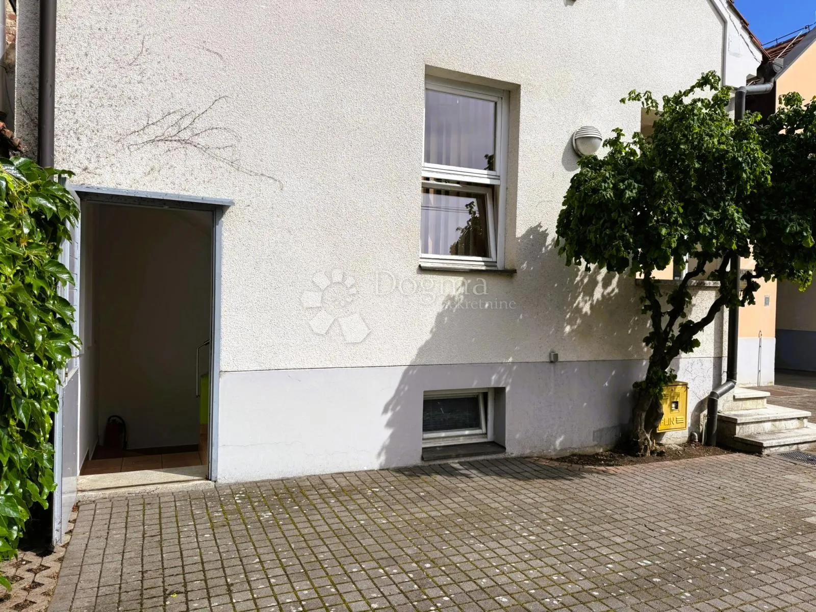 poslovni prostor 93 m² za ordinaciju ili ured - slika 14