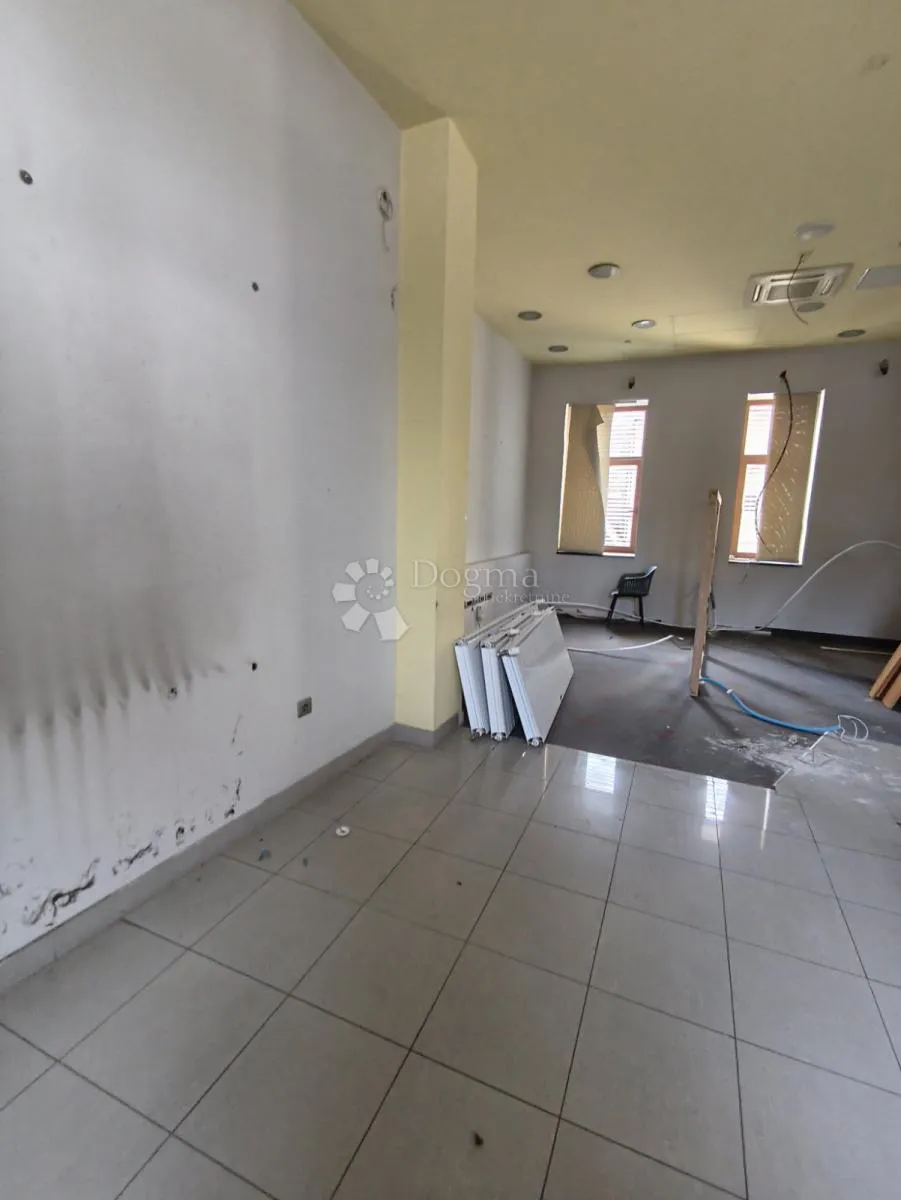 donji grad: poslovni prostor s velikim izlozima! - slika 6