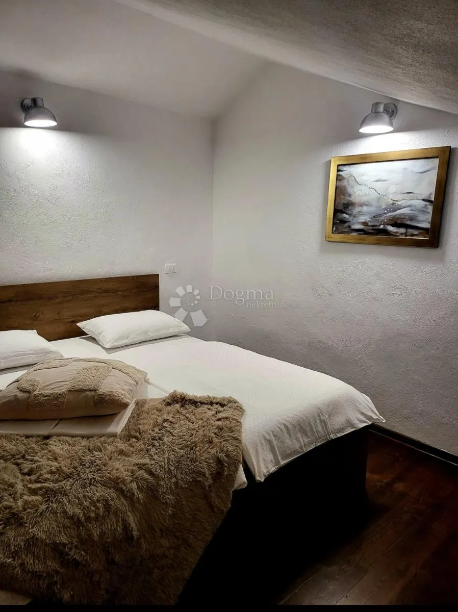 sveti lovreč, 3 kamene vile i dvor s bazenom - slika 13