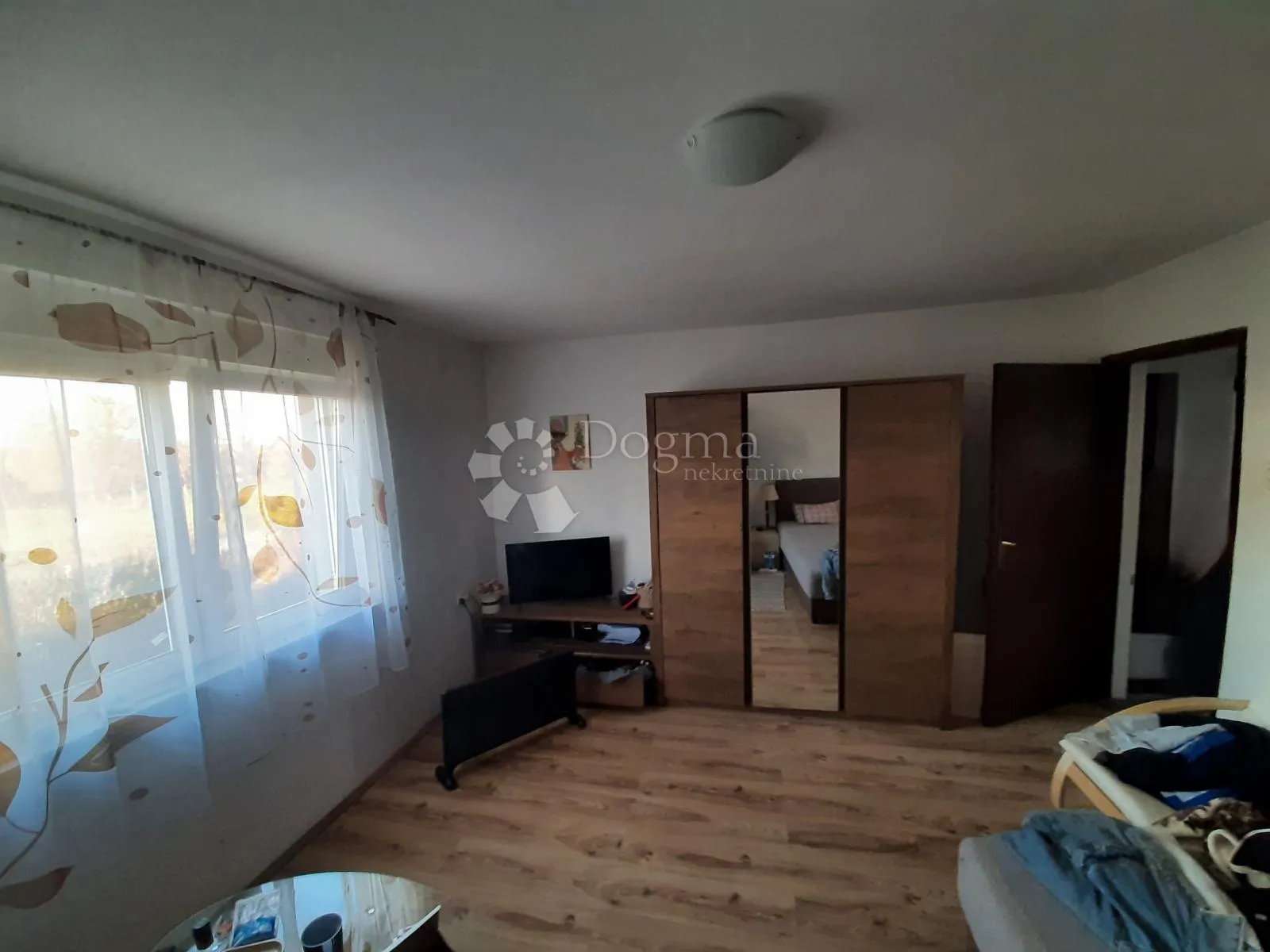 kuća uz park prirode medvednica – 650 m² mira i zelenila - slika 22