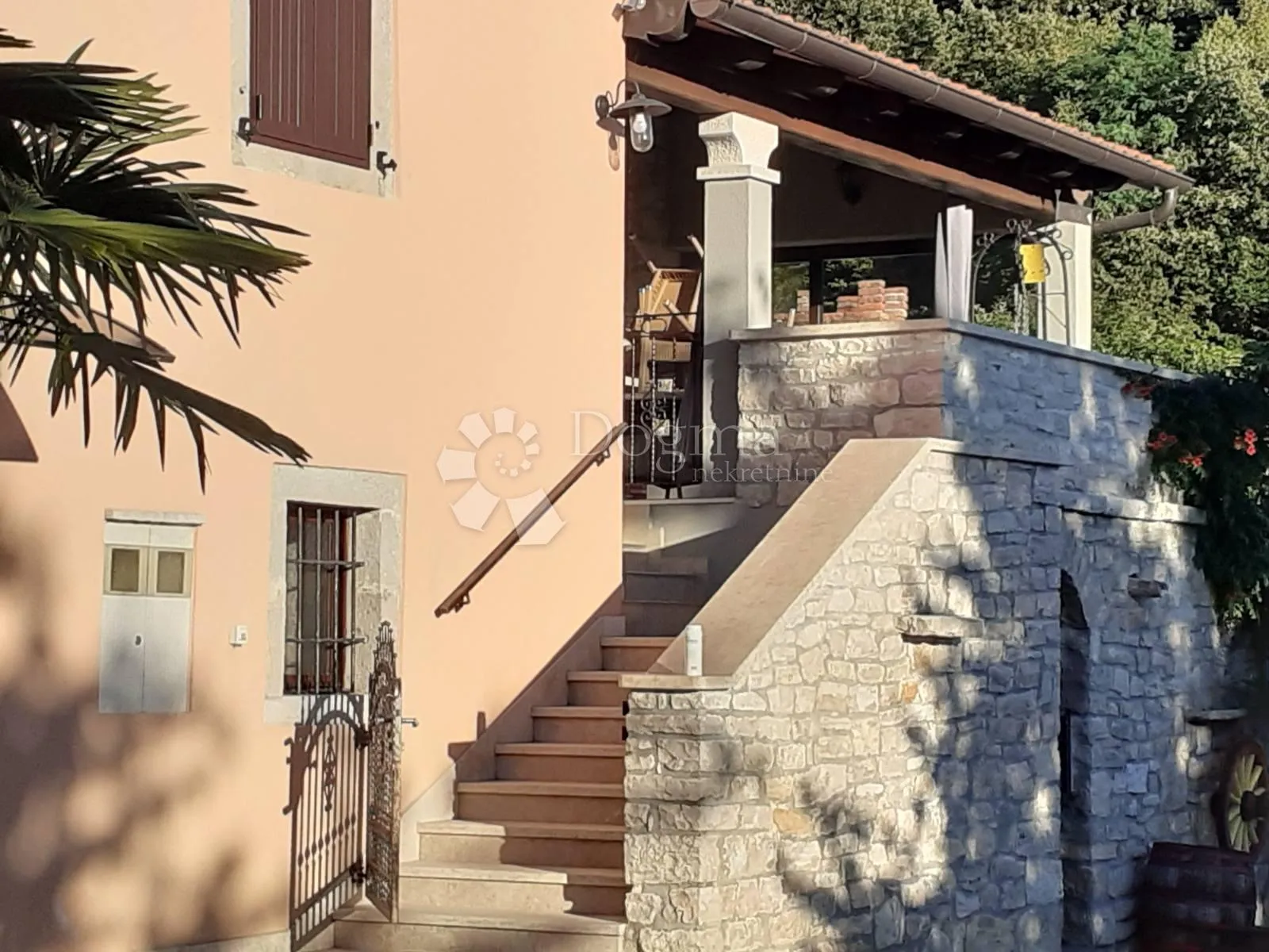 kamena kuća u okolici gračišća - slika 2
