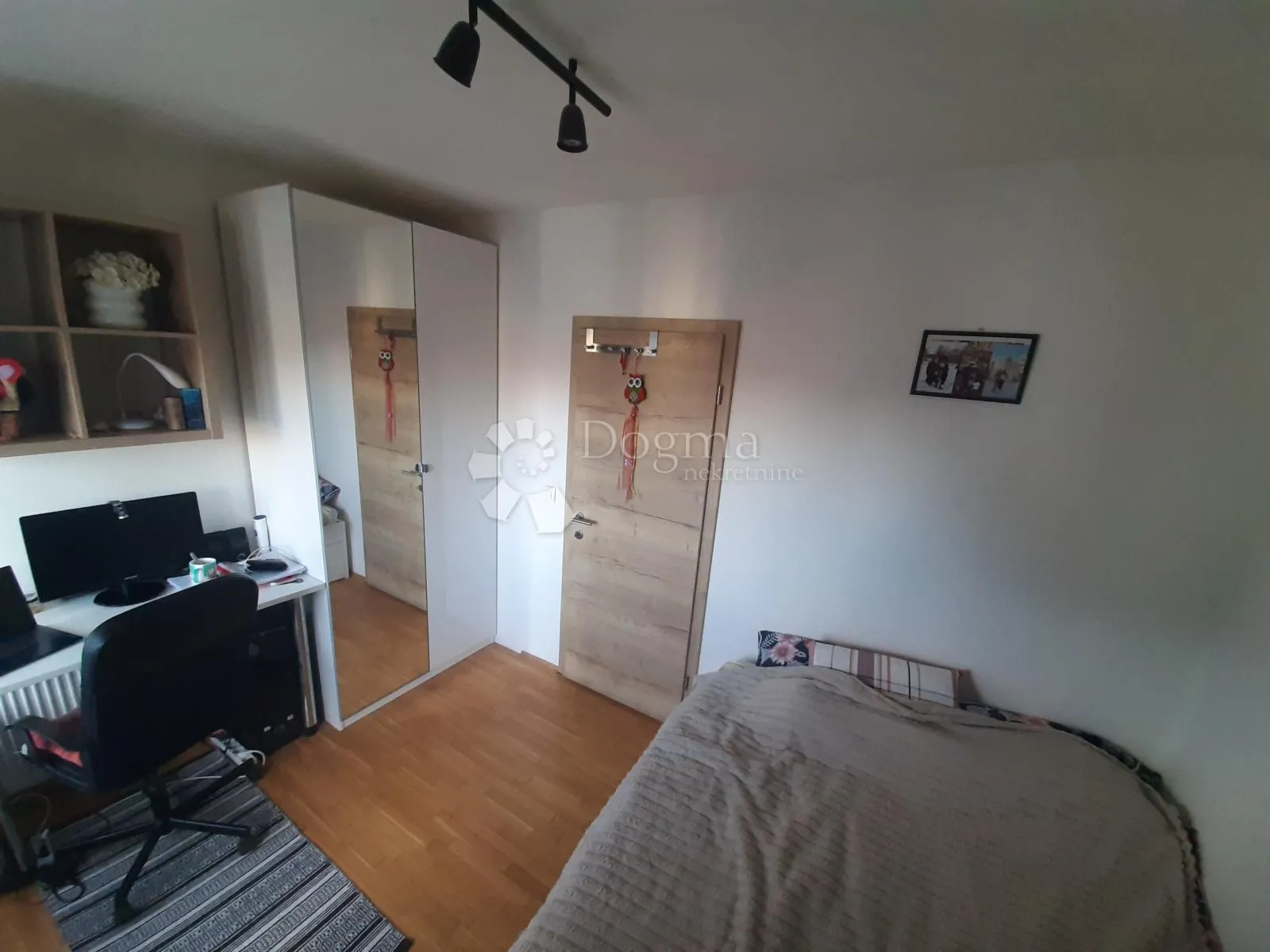 idealan obiteljski stan s 2 lođe, parking, mir i zelenilo - slika 18