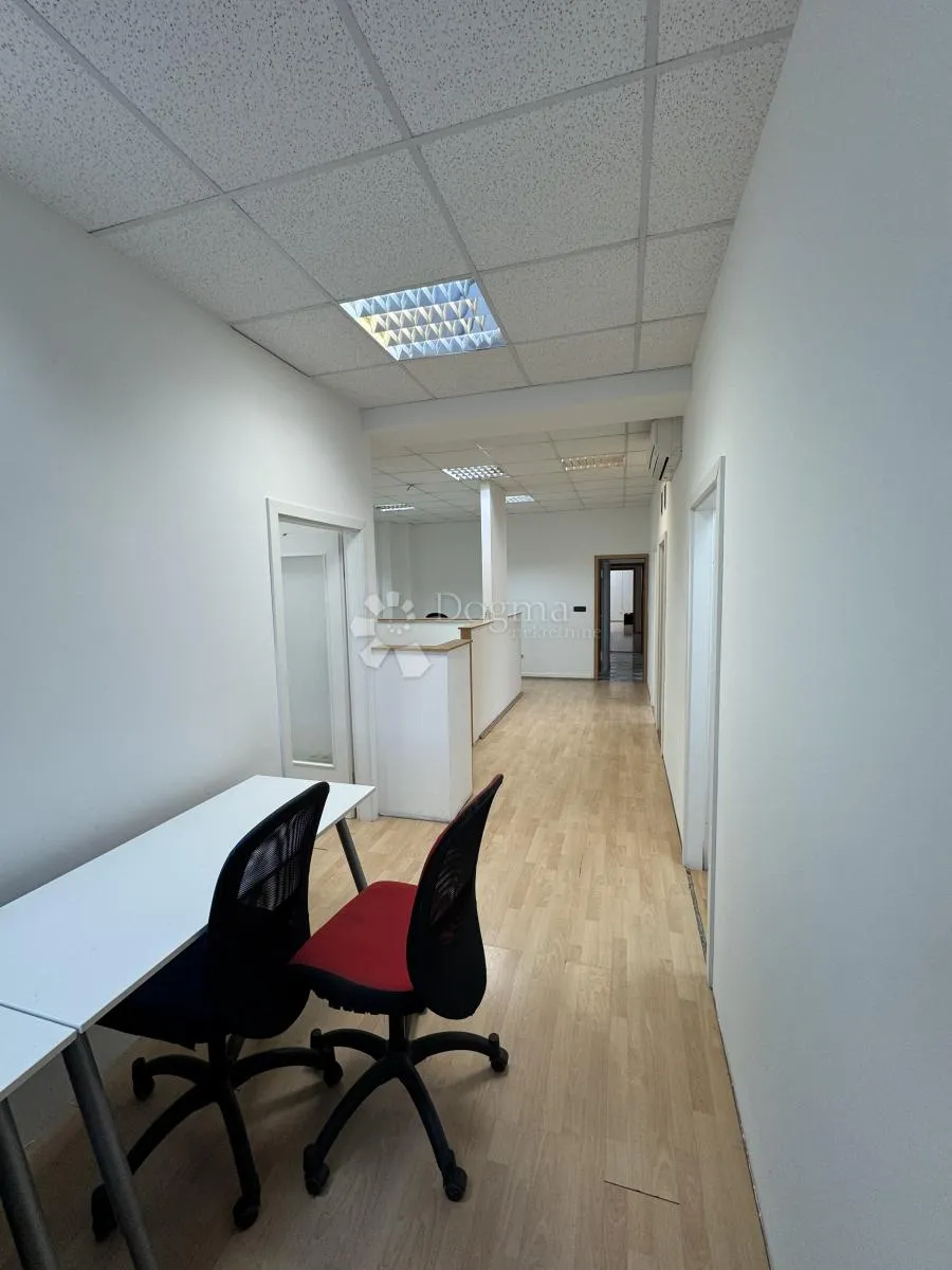 prilika - 300 m2 ili 150 m2 - po potrebi - slika 10