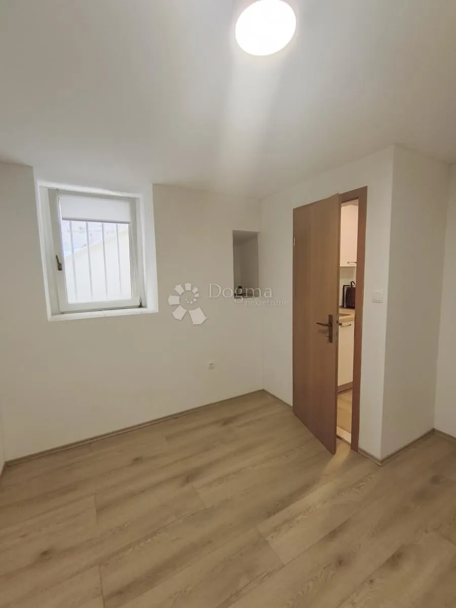 stan u varošu 27m2 - slika 6