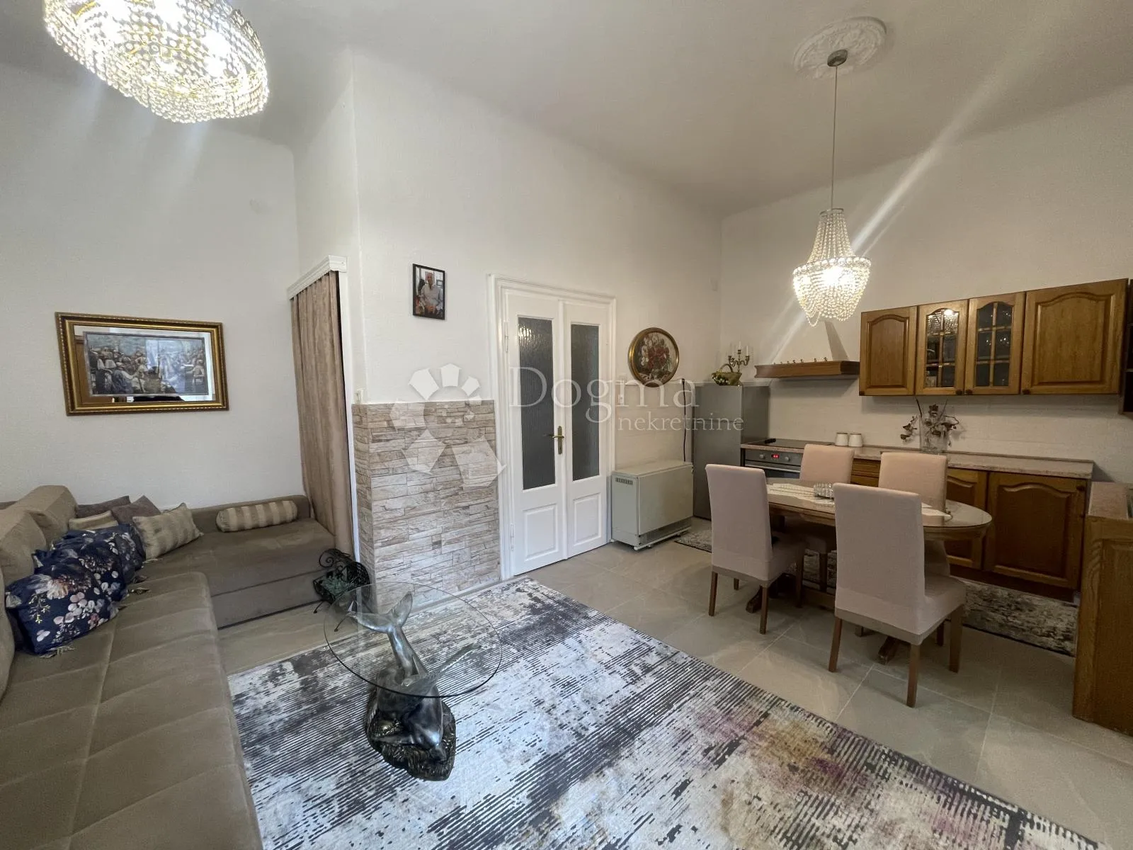 rijetkost!! apartman 83m2 strogi centar crikvenice - slika 2