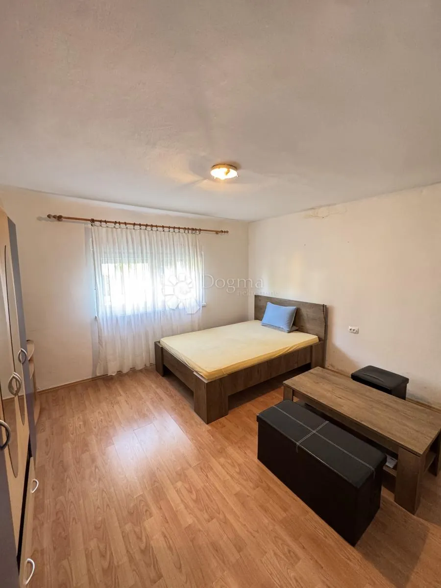 potencijal za gradnju nove kuće - 504 m2 - slika 5