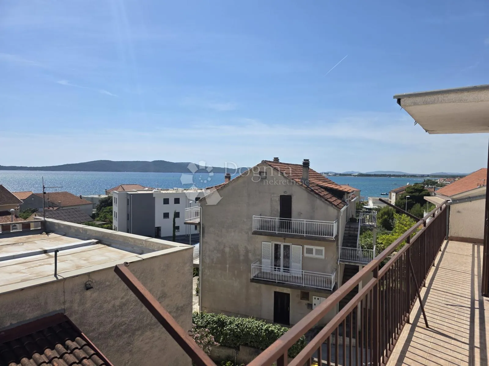 brodarica- kuća s predivnim pogledom! - slika 15