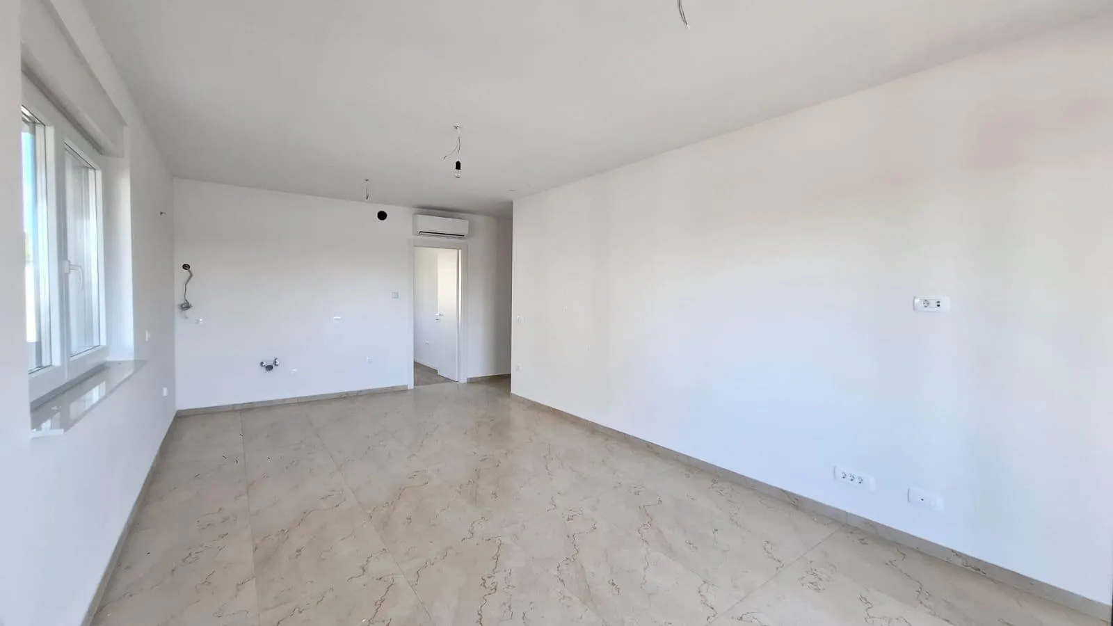 stan na 2..katu sa 3ss+db 800m od mora - slika 2