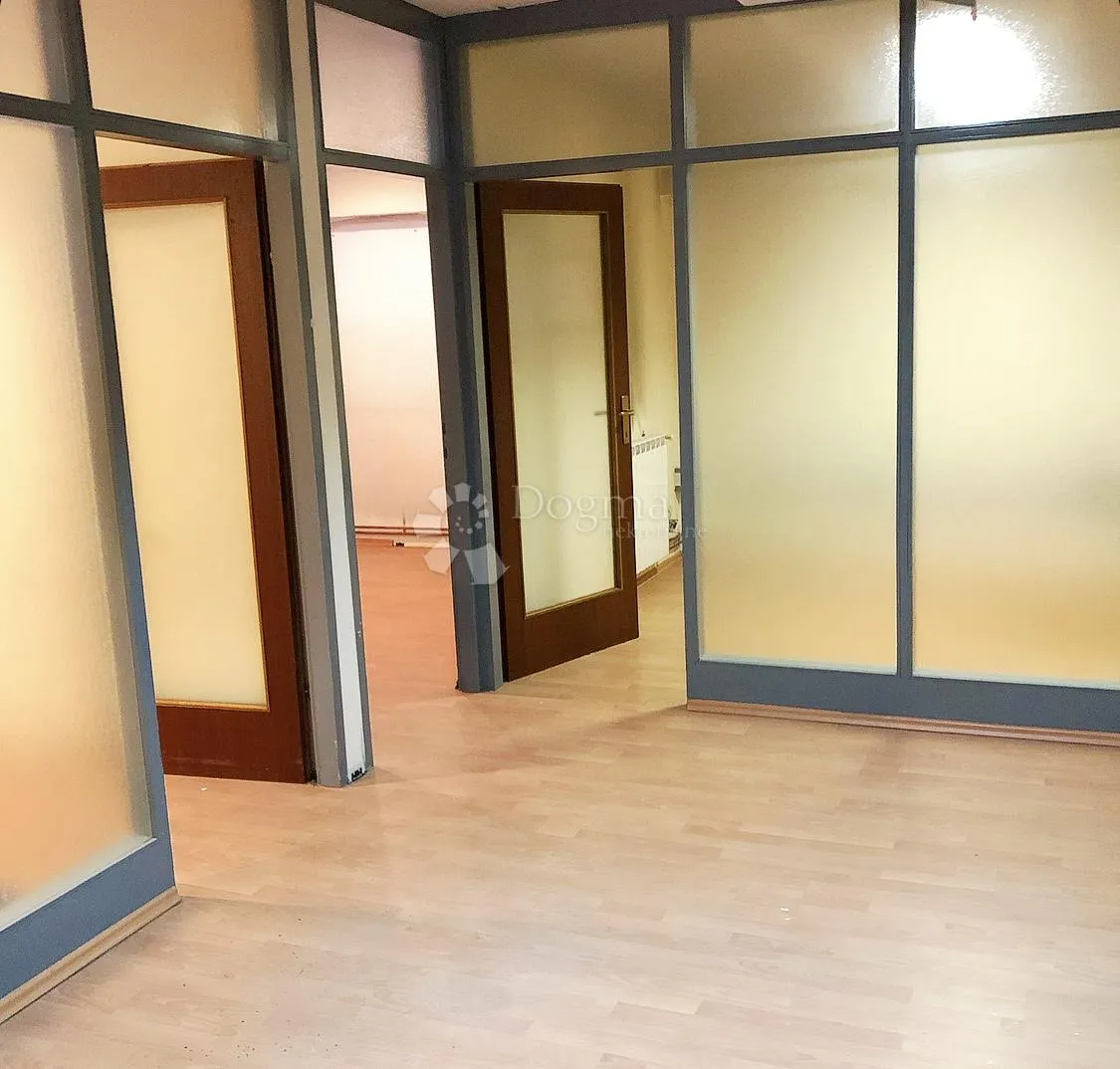prilika za investiciju !! poslovni prostor prodaja-dubrava - slika 1