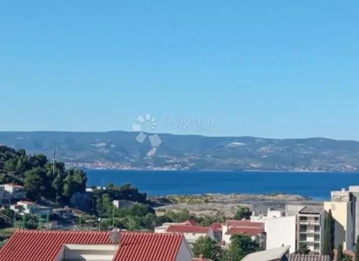 kuća sa tri stana i pogledom na more, dugi rat - slika 17