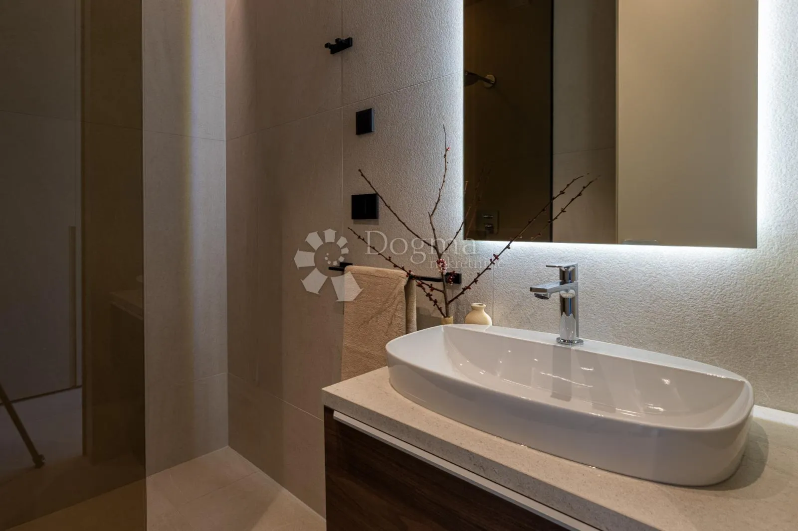 ekskluzivna smart home vila, kompletno opremljena, s otvorenim pogledom - slika 27