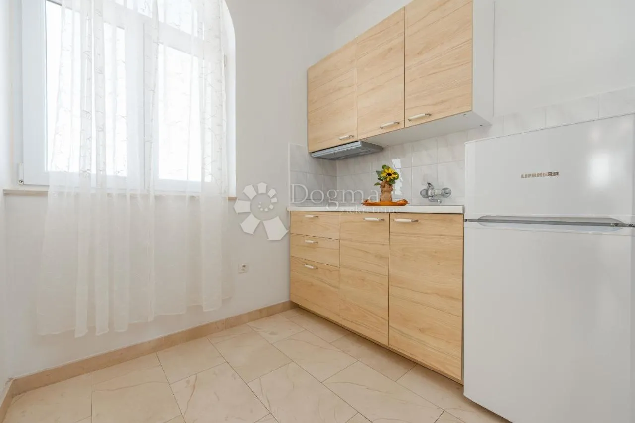predivna mediteranska vila s bazenom na otoku pašmanu - slika 18