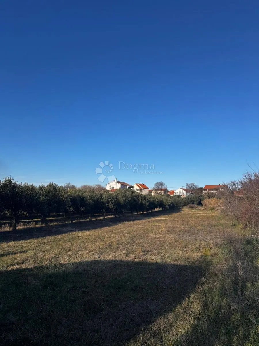 građevinsko zemljište - 1400m2 - gornji zemunik - slika 4