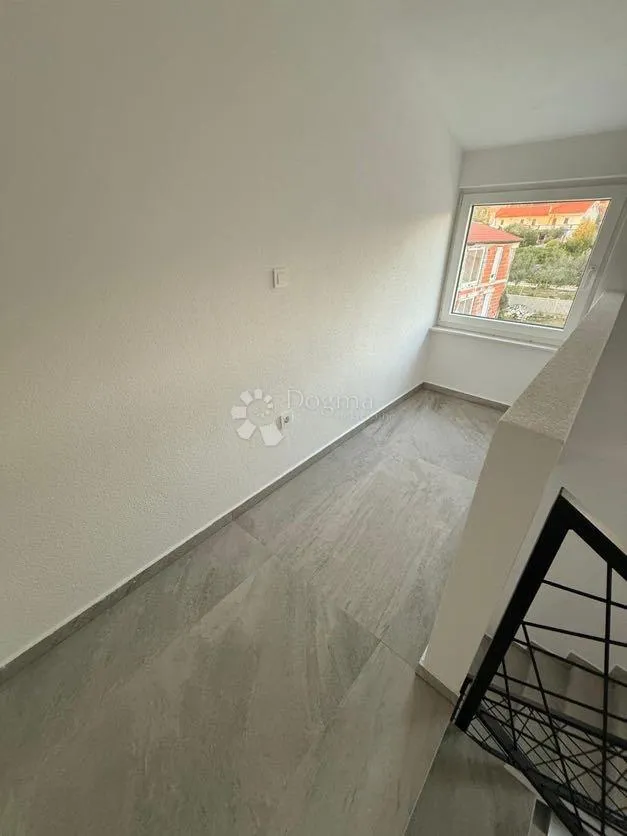 luksuzna novogradnja - apartman u blizini mora prilika ! - slika 4