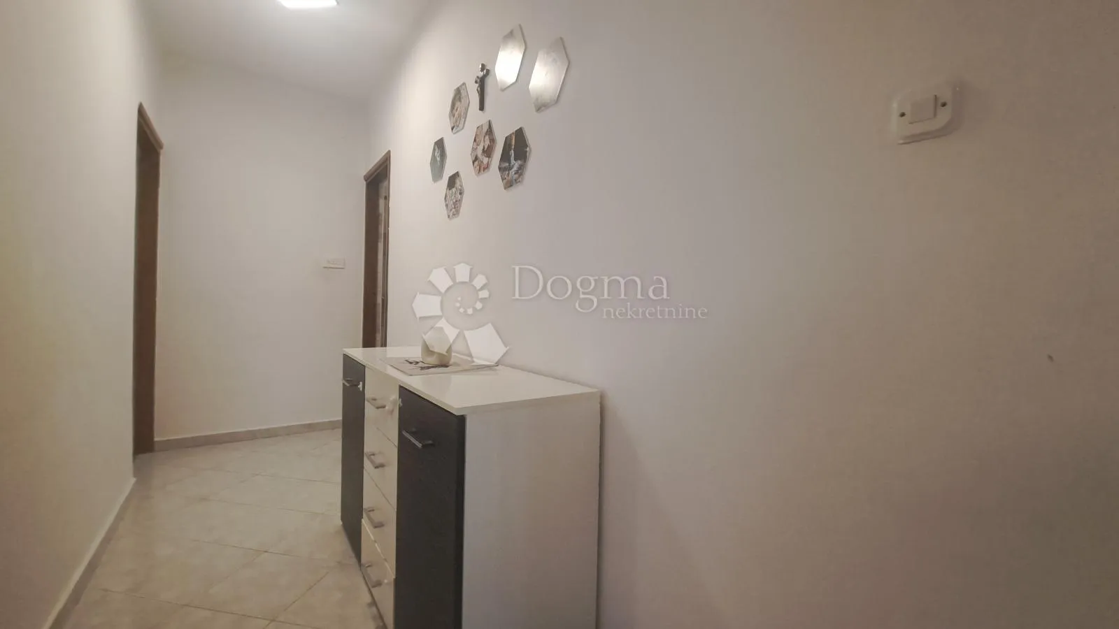 rijeka, kukuljanovo, etaža s terasom i vrtom, 3s+db - slika 7