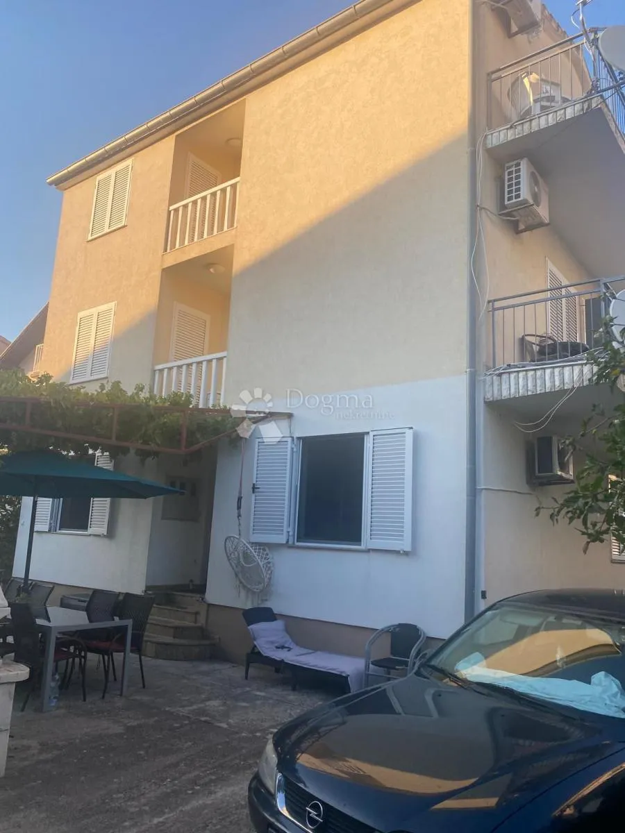 vodice – kuća s 6 apartmana blizu mora - slika 39