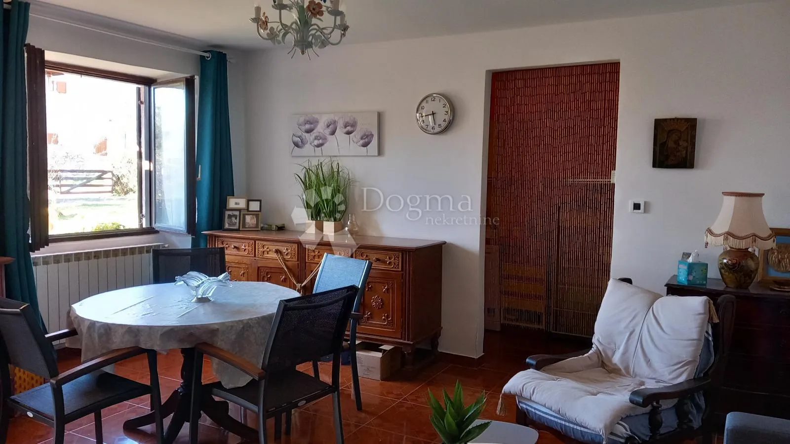 prostrana kuća s dva apartmana u mirnom okruženju blizu brtonigle - slika 5