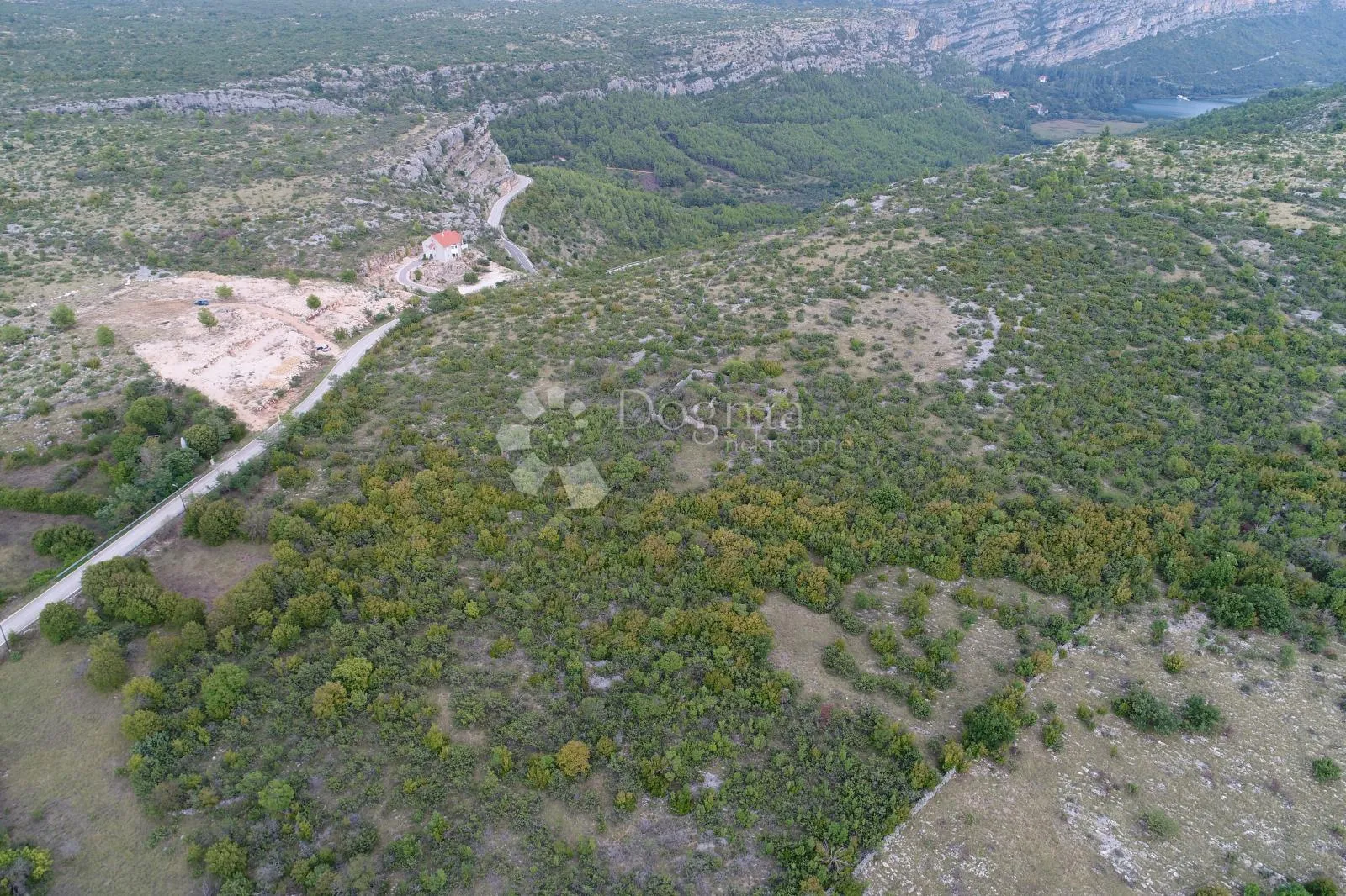 prilika: investicijska prilika: građevinsko zemljište u srcu np krka, 23.500 m2 - slika 4