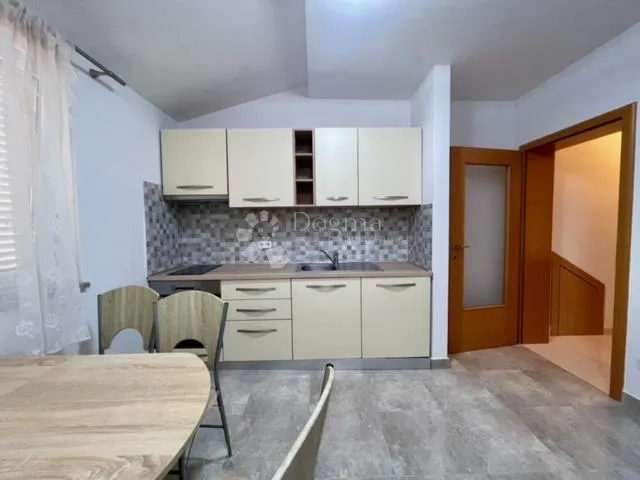 dva stana u jednom u taru - slika 9