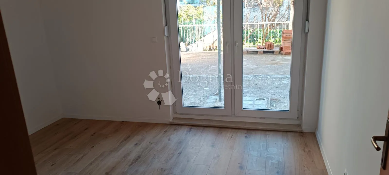 hitno! renoviran trosoban stan, split, visoka - slika 13