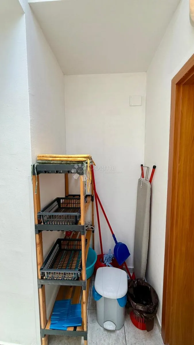 kuća s dva stana i uređenim dvorištem - slika 25