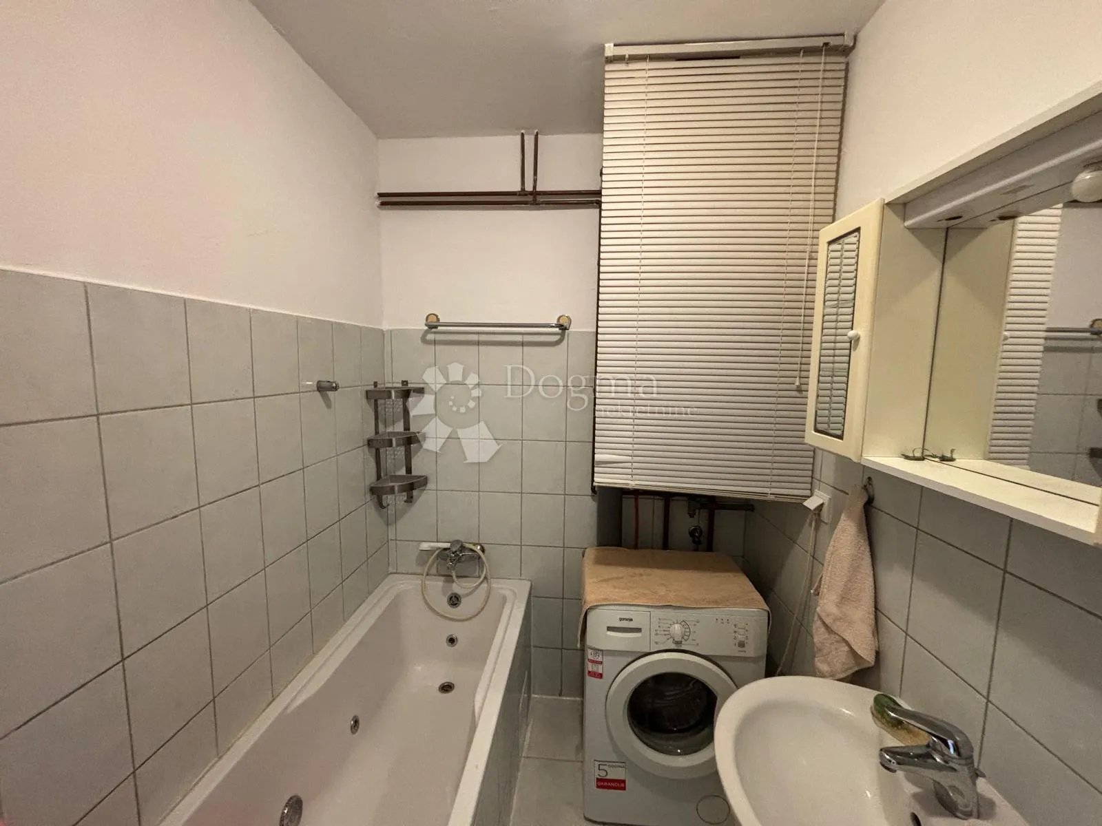 dvoetažni stan 65 m2 sa vrtom, zaprešić sjever - slika 13