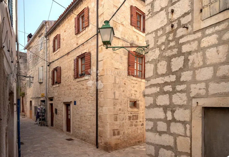 stari grad, otok hvar – šarmantna kuća blizu centra - slika 3