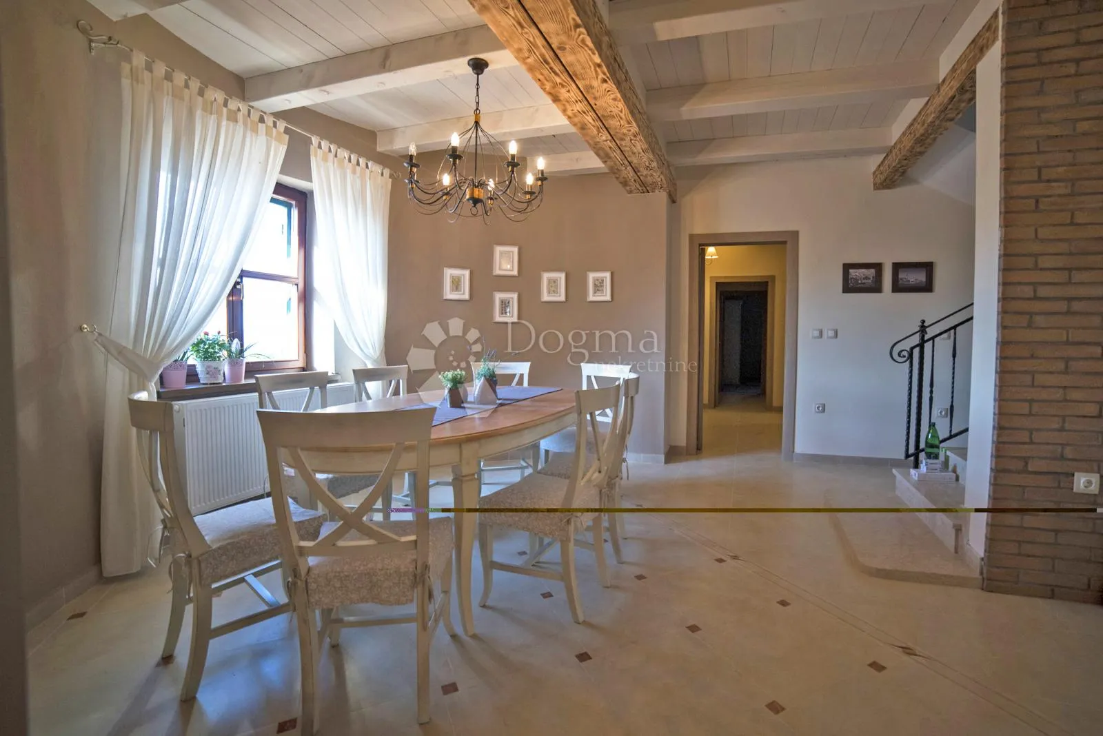 elegantna vila u istri – spoj tradicije, komfora i vrhunske lokacije - slika 10