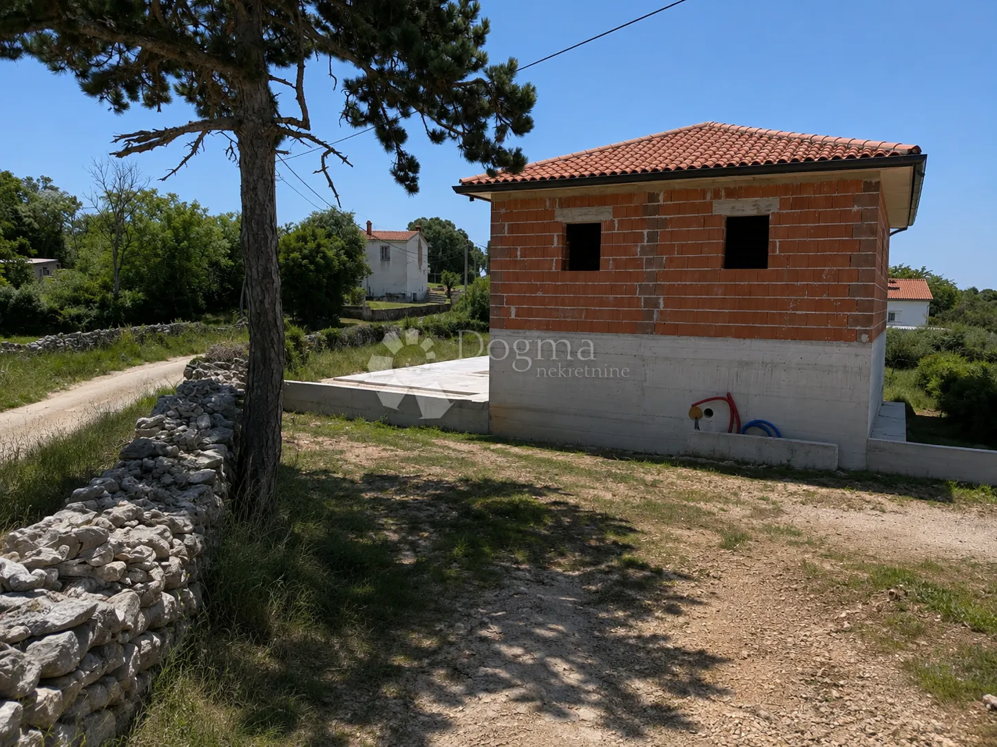 labin okolica,,kuća-roh bau sa dvije stambene jedinice - slika 3