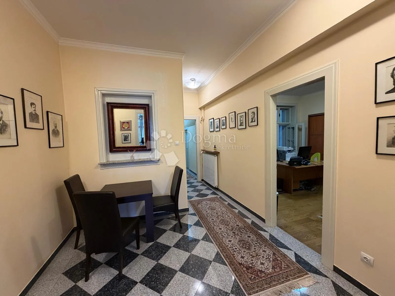 luksuzan 5-sobni stan 180 m², trg mažuranića - slika 17