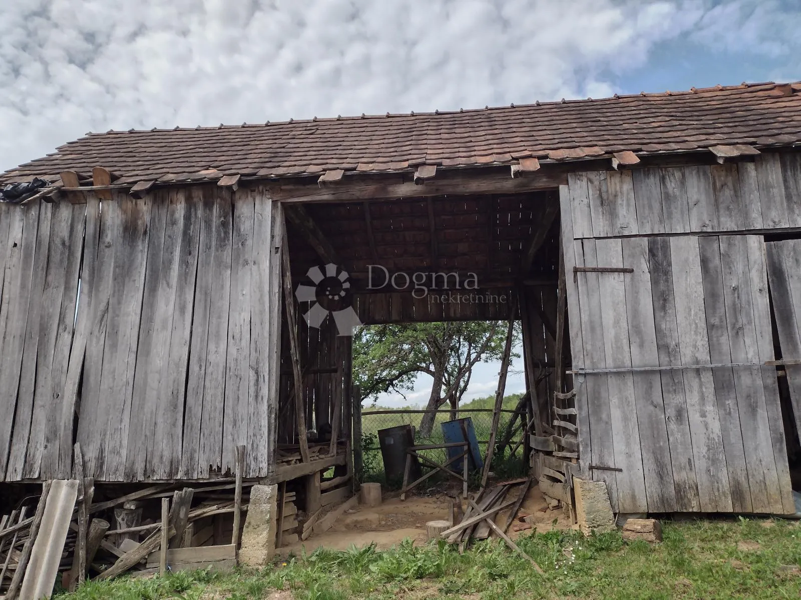 kuća s pogledom na petrovu goru i besplatnim vodovodom - slika 18