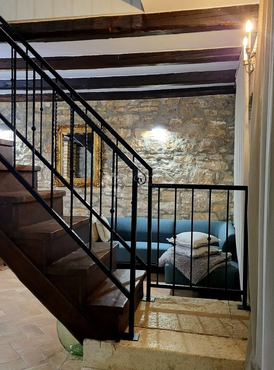 sveti lovreč, 3 kamene vile i dvor s bazenom - slika 15