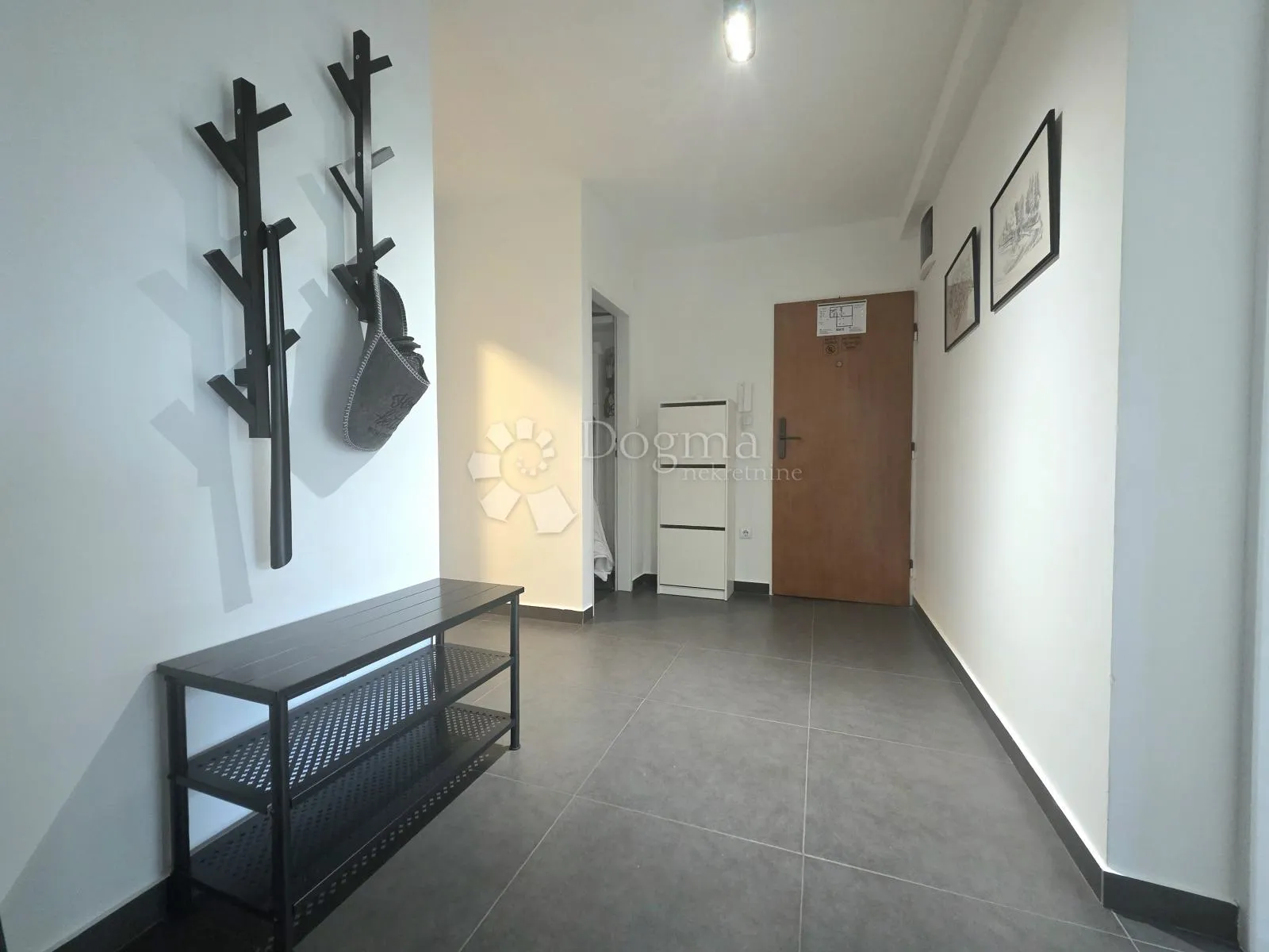 prodaja, stan, karlovac, nkp 51 m2, kompletno novouređen, novi centar - slika 5