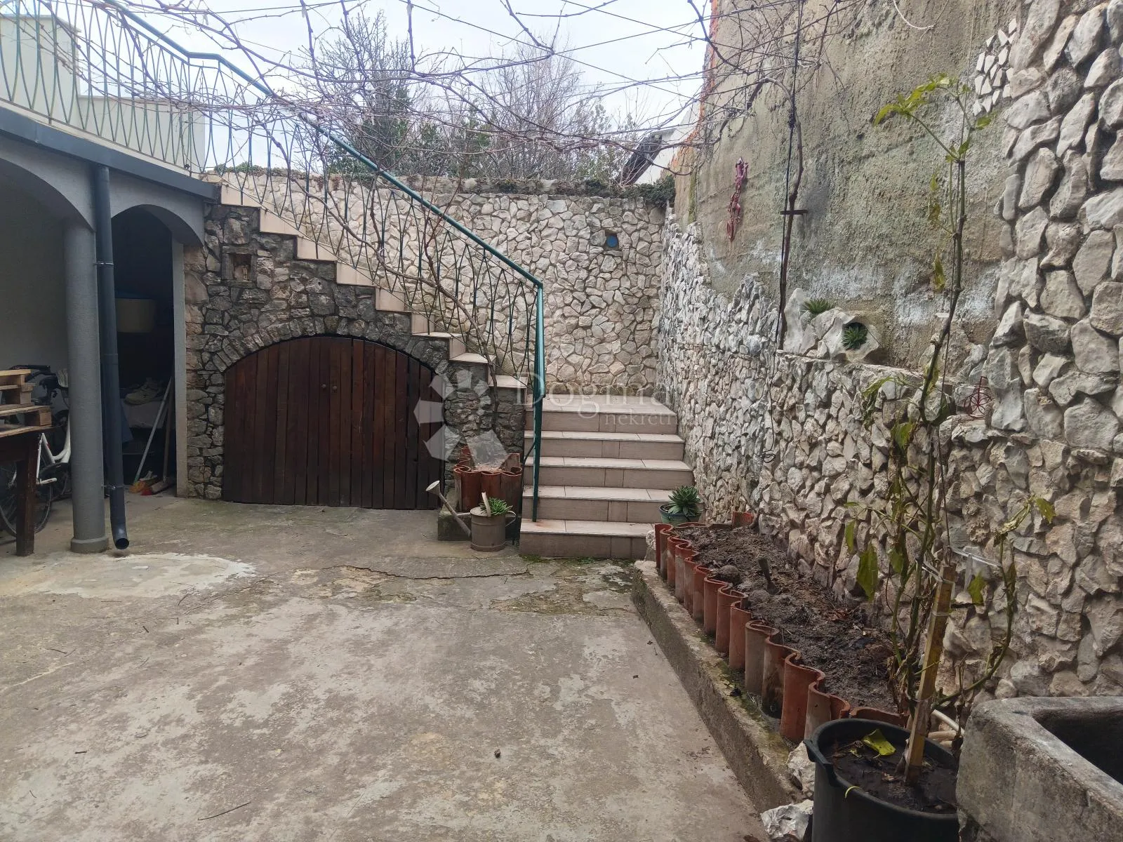 dalmatinska kuća s umjetničkim potpisom - slika 6