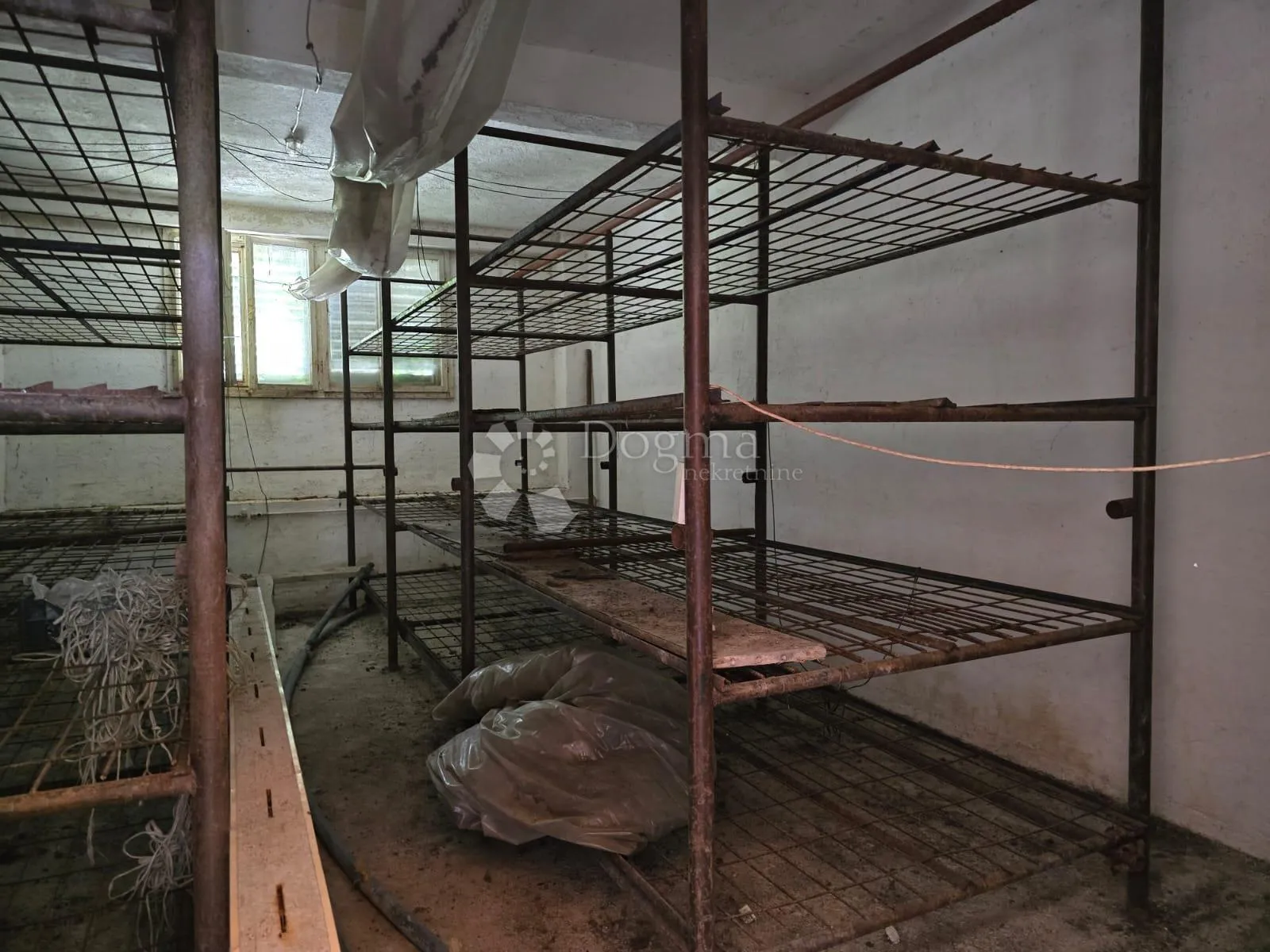 kurija s dušom i velikim imanjem blizu zagreba - slika 22