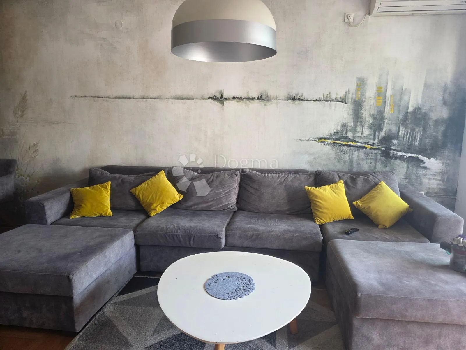 Gradska elegancija u srcu Osijeka – 90,93 m²