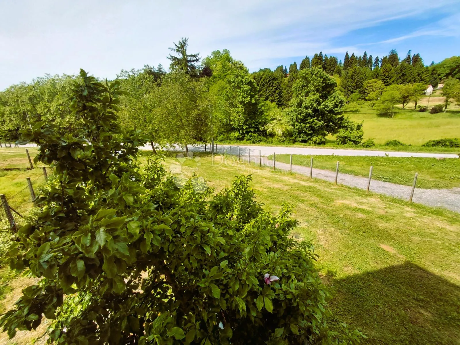 kuća 360m2 s građevinskim zemljištem donje ladanje - slika 22