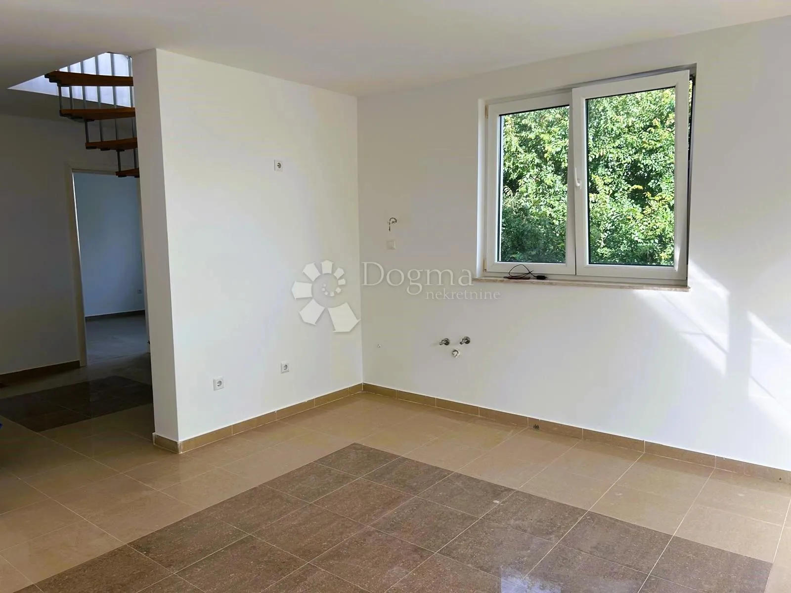 mir i more – apartman na dvije etaže - slika 8