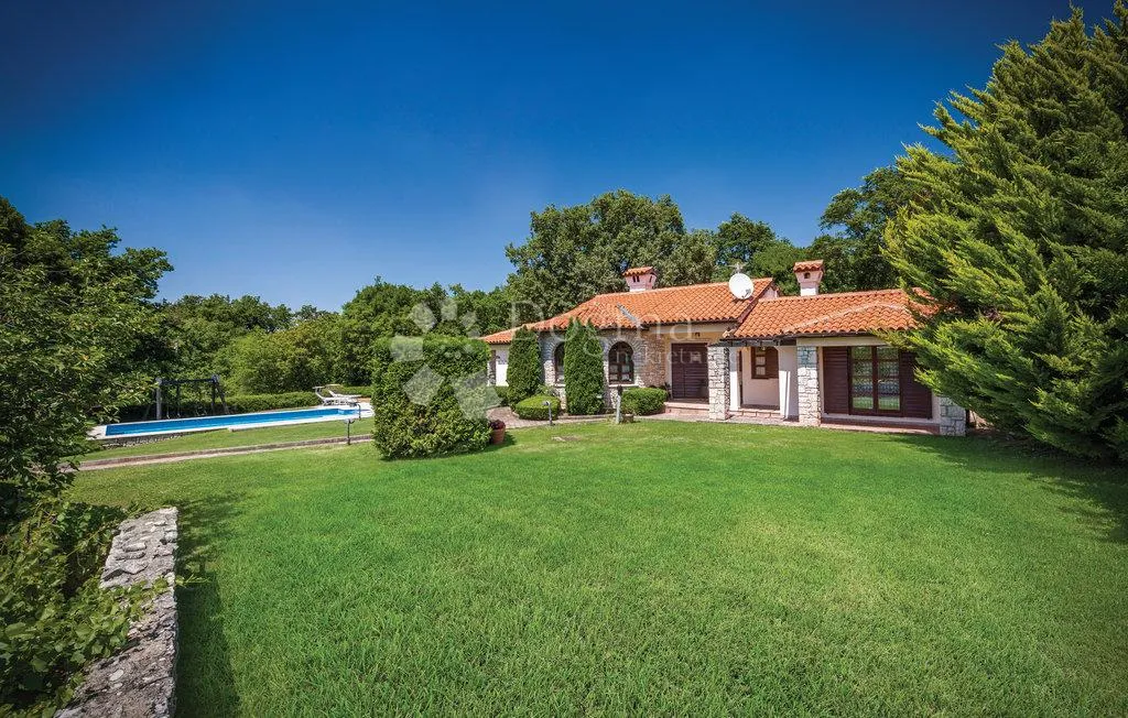 kamena kuća na šarmantnom imanju - slika 4