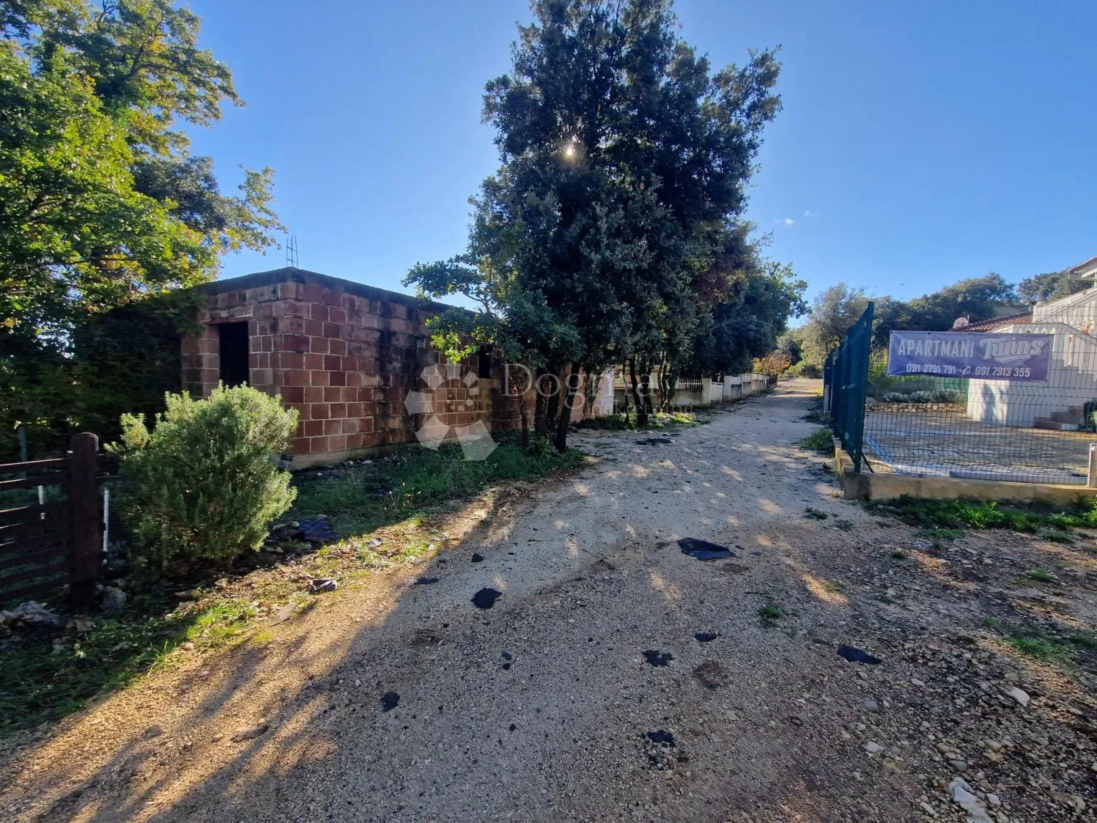 apartmanska kuća-započeta gradnja - slika 7
