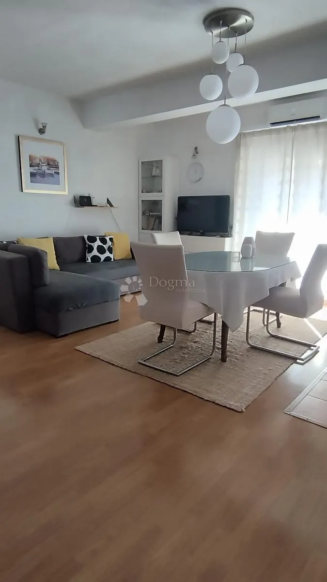 apartmanska kuća u vrsima - slika 5